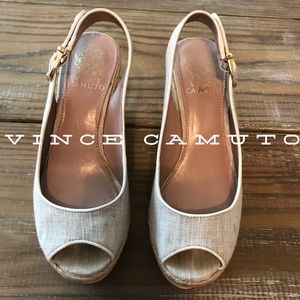 VINCE CAMUTO Platform peep toe